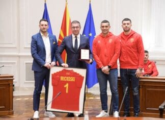 Ракометарите на прием во Владата, за пласманот на СП ќе добијат зголемена премија од 3 милиони денари (ФОТО)