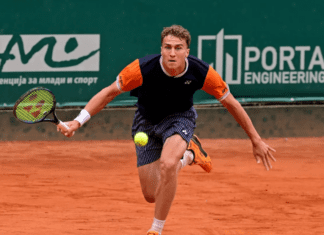 Калин елиминиран на стартот на турнирот во Јаши