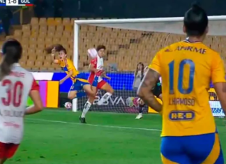 Само во Мексико: Фудбалерка постигна спектакуларен гол, еден од најубавите на сите времиња! (ВИДЕО)