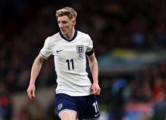 Англија без Ентони Гордон за дуелот со Летонија