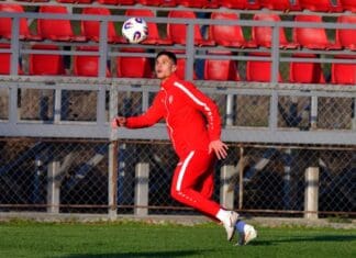 Манев: Болката е огромна, ќе играме во спомен на сите погодени од трагедијата (ВИДЕО)