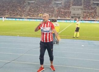 Шоу на Бошко Ѓуровски: Ја запеа и …“Бисер балкански“! (ВИДЕО)