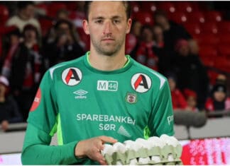 Во Норвешка е поинаку: За играч на мечот доби четири табли јајца!