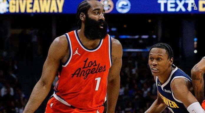 Страшна партија на Харден во Бостон (ВИДЕО)