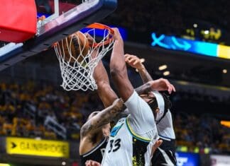 Индијана супериорно против Милвоки за прва плеј-оф победа