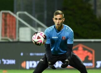 Алчевски доби шанса во првиот тим на Хапоел и одбрани пенал (ВИДЕО)