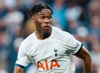 Скандал во Англија: Агент на играч на Тотенхем му се заканувал со пиштол!