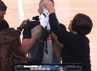 Прекин во Оклахома: Кошаркар удри судија и му го раскрвари носот (ВИДЕО)