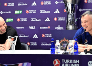 Спанулис до Јасикевичиус: Малака, знаеш што е најлошо, ја немаме топката!