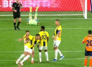 Што се случува во Фенербахче?Тадиќ на сред натпревар тргна да се тепа со свој соиграч! (ВИДЕО)