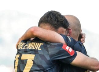 Динамо со триумф среде Сплит стана лидер во Хрватска