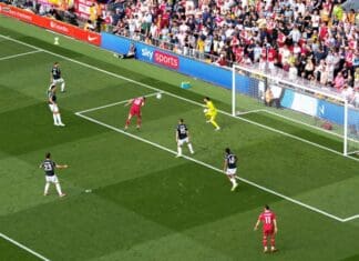 Арсенал извади реми на шампионскиот „Енфилд“ (ВИДЕО)