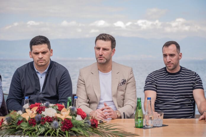 received_1895573971243614