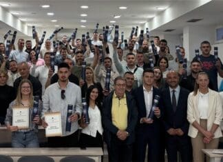 Кој ќе нè научи да се грижиме за себе?