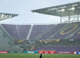 Натпреварот помеѓу Бенфика и Оукленд прекинат поради обилни врнежи