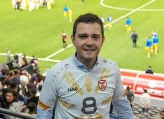 И министерот за надворешни работи навиваше за Македонија на трибините во Астана (ФОТО)