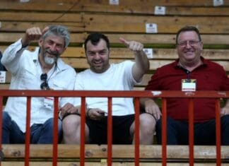 ФОТО на ДЕНОТ: Пандев навиваше за одбојкарите