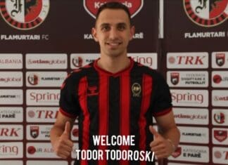 По Алексовски и Тодор Тодороски потпиша за Фљамуртари
