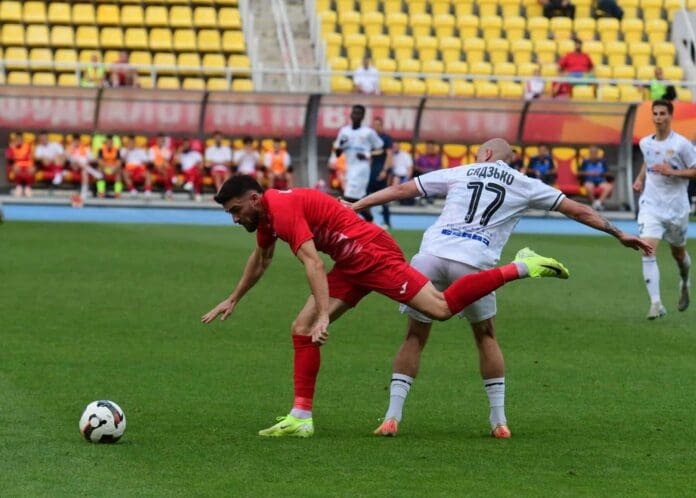 Rabotnicki so Torpedo na Arena