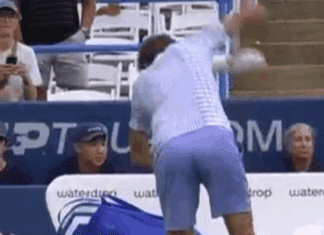 Медведев загуби, а потоа беснееше: Скрши шише, го фрли рекетот во публика (ВИДЕО)