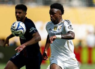 Винисиус му рекол на Алонсо дека повеќе не сака да игра како десно крило