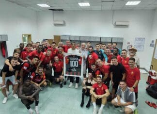 Седло ја „раситни“ стотката со убедлив триумф во вечното дерби (ФОТО)