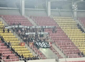 “Чкембари“ и “Комити“ со транспаренти за Карпалак: Македонски маченици… (ФОТО)