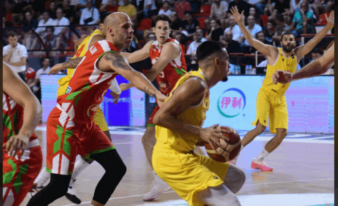 Makedonija so Ungarija