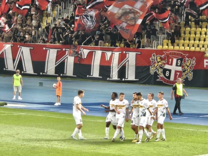 deacb38e-0eb1-48c8-b617-00aed422a317