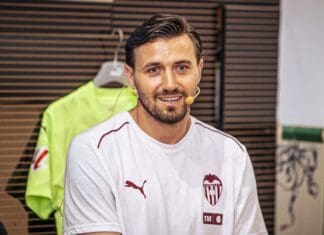 Лил, Фенербахче и Џенова влегоа во трка за Димитриевски