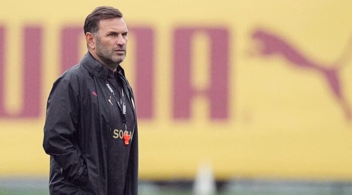 Окан Бурук: Мора да го „залепиме“ Ливерпул за ѕид