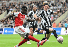 Арсенал посилен и од судиите за триумф на „Ст. Џејмс Парк“!