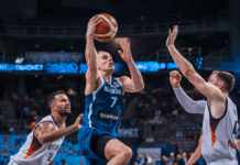 „Дали некогаш си играл кошарка? Дали е нормално еден тим да шутира 13 слободни фрлања во последните три минути?“