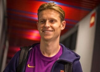 Де Јонг ќе го продолжи договорот со Барса и за помала плата