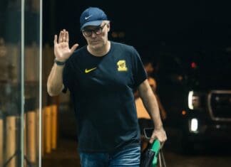 Поразот од Роналдо му пресуди: Ал Итихад го „шутна“ Лоран Блан