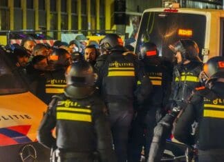 Поради нарушување на редот во фан зоната: 180 навивачи на Наполи се протерани од Холандија