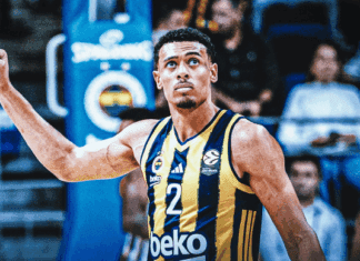 Фенербахче убедлив против Париз, Жалгирис славеше кај Монако