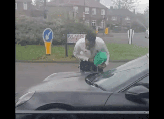 Урнебесно: Она кога во “поршето“ ќе ти снема гориво!(ВИДЕО)