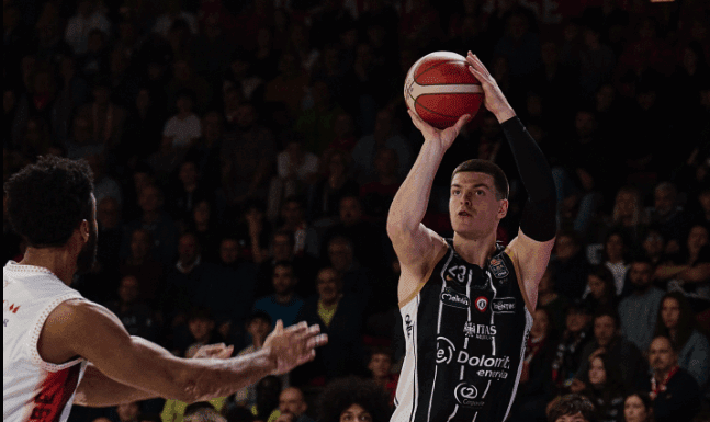 Осум поени на Јакимовски во победничката драма за Тренто