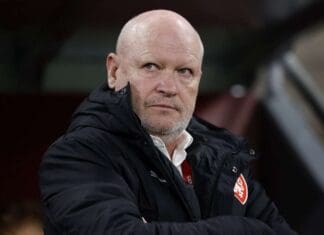 Поразот од Фарски му пресуди…. Чешка го отпушти Иван Хашек