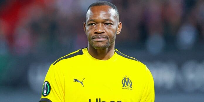 football-steve-mandanda-quitte-l-olympique-de-marseille-et-rejoint-le-stade-rennais