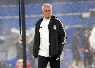 Мурињо повторно се жали на судењето: Челзи требаше да добие два црвени картони