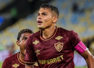 Годините не му можат ништо: Силва и на 42 години дава „невозможни“ голови (ВИДЕО)