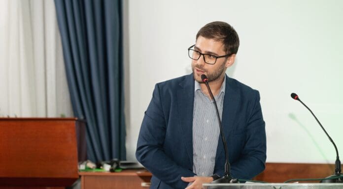 Flex Broker: Стратешкиот мост меѓу клиентите и современите осигурителни решенија