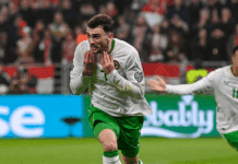 За три дена им даде пет голови на Португалија и Унгарија и ја однесе Ирска во баражот!