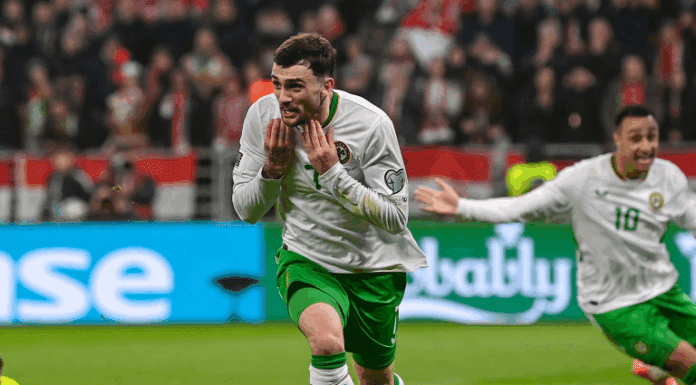 За три дена им даде пет голови на Португалија и Унгарија и ја однесе Ирска во баражот!