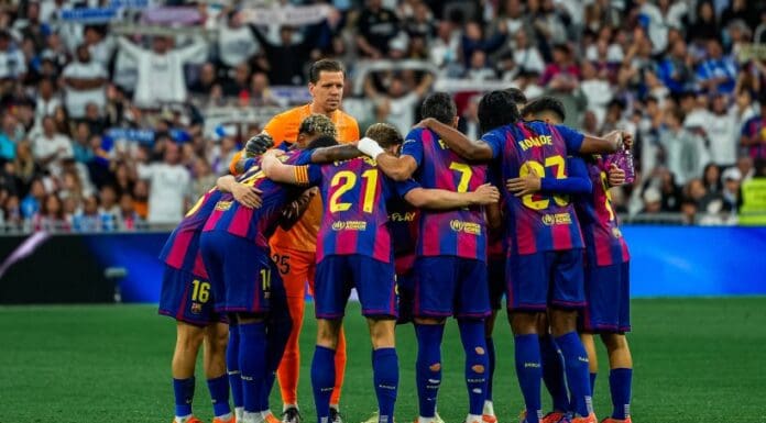 Барса како патувачки циркус: Закажува пријателски средби за да собере пари за покривање на долговите