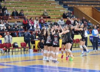 Шампионките поразени на гостувањето кај Наковски Волеј