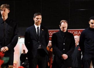 Алонсо, Трент и делегација на Реал Мадрид му оддадоа почит на Жота (ФОТО+ВИДЕО)