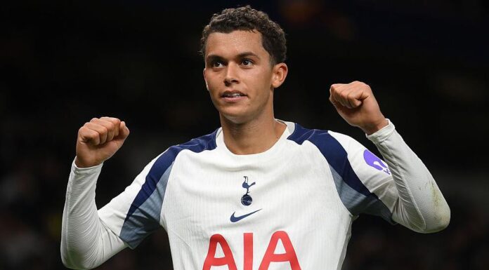 Бренан Џонсон со трансфер во Кристал Палас